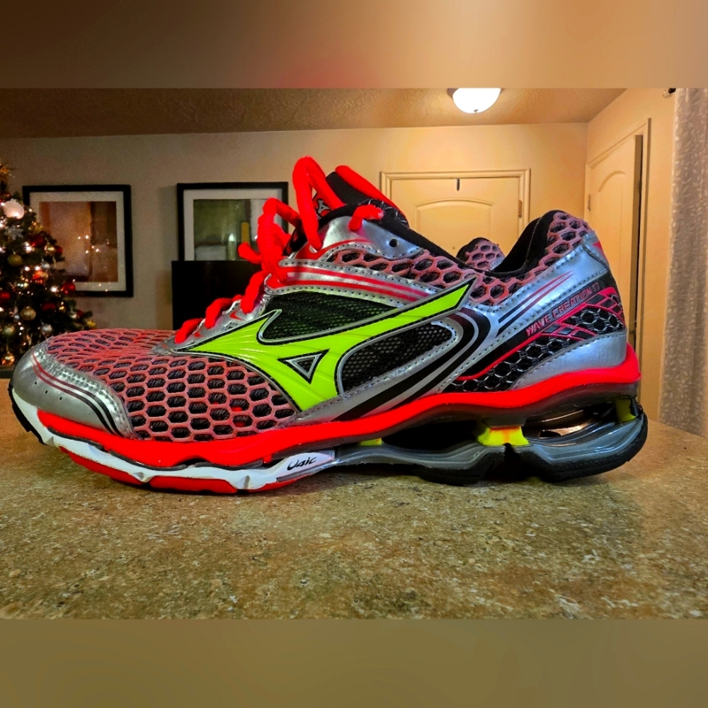 Mizuno wave 17 size 10.5